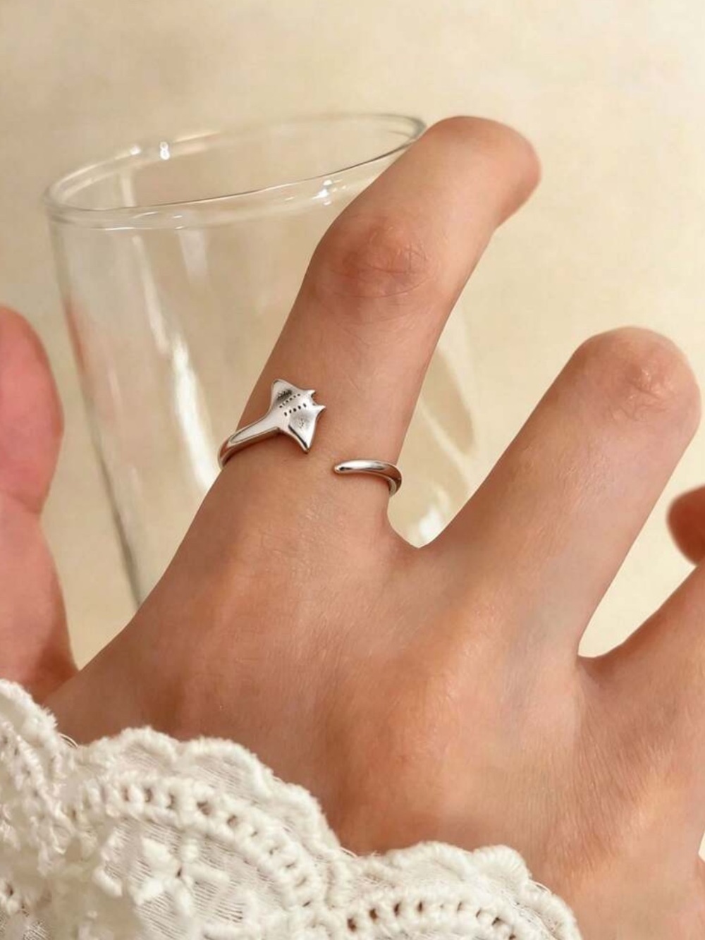 Manta Ray Ring - Picture 3 of 6